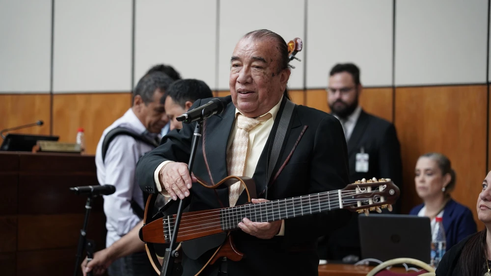Fallece el destacado músico paraguayo Adrián Barreto a los 84 años